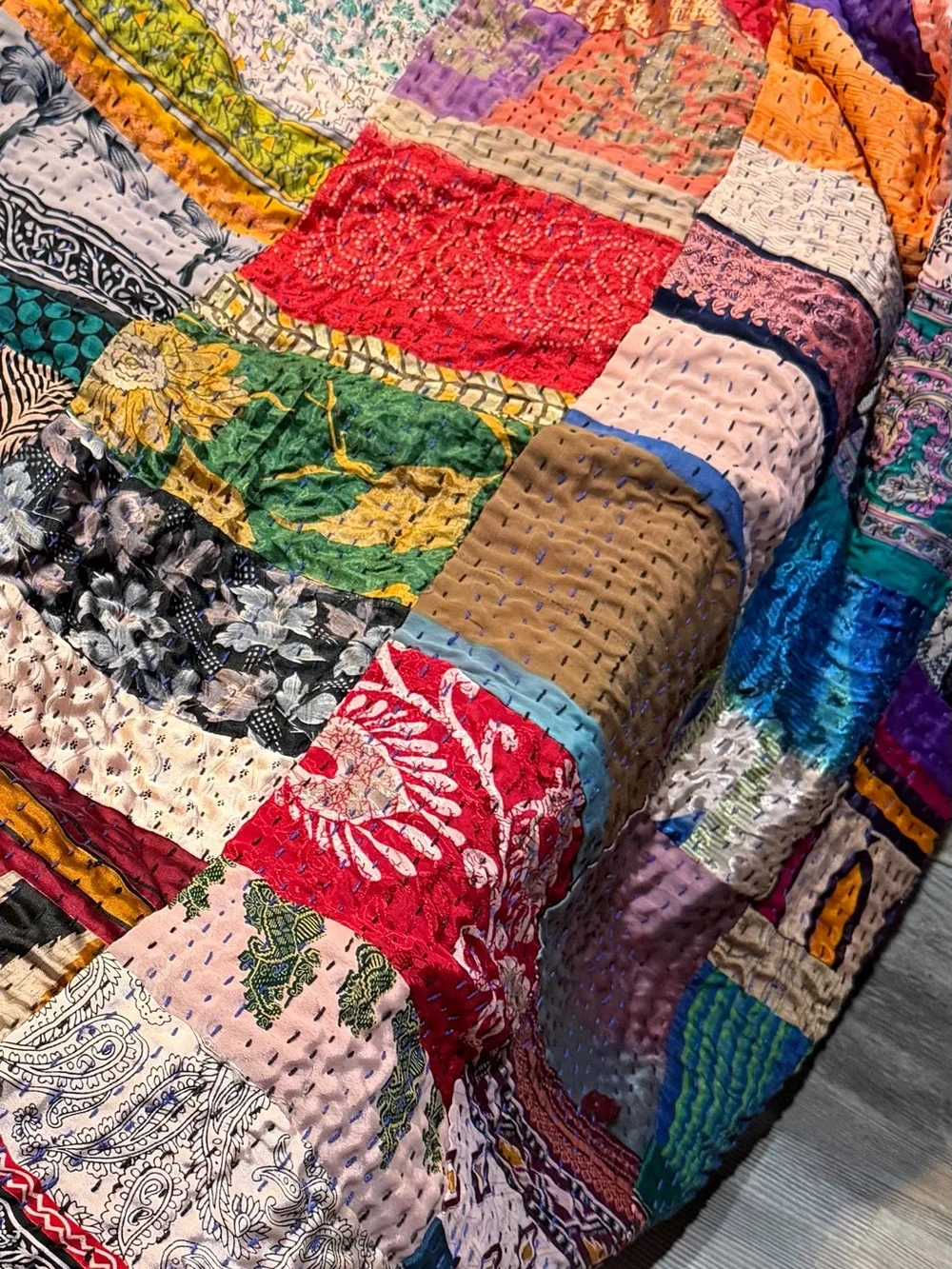 N/A handcrafted multicolor